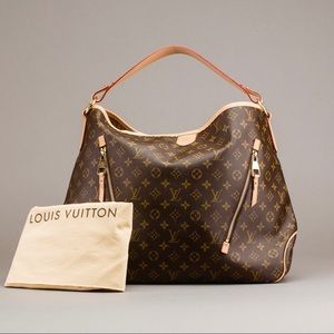 ✨VERY RARE ✨LOUIS VUITTON ZIPPER BAG